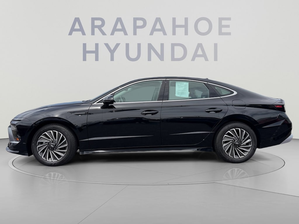 Used 2025 Hyundai Sonata Hybrid SEL Sedan