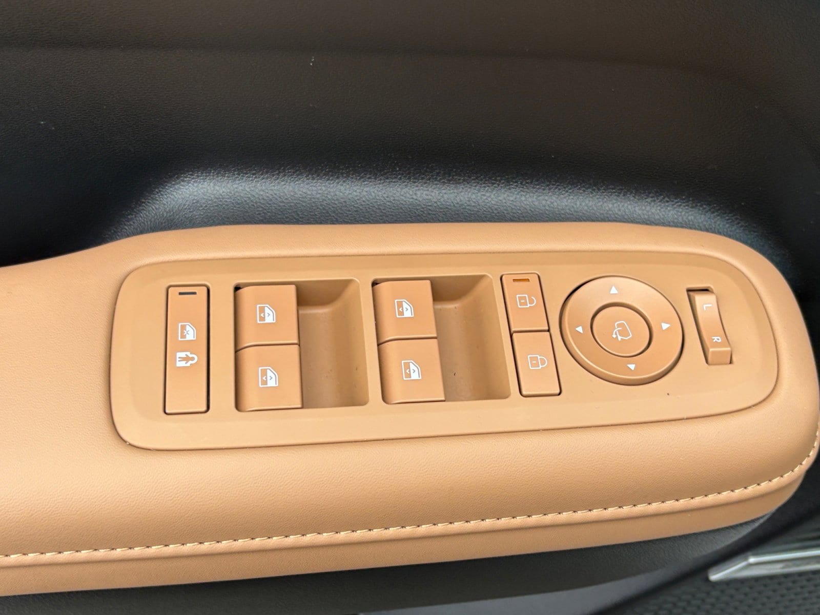 2026 Hyundai Santa Fe Calligraphy - Photo 13