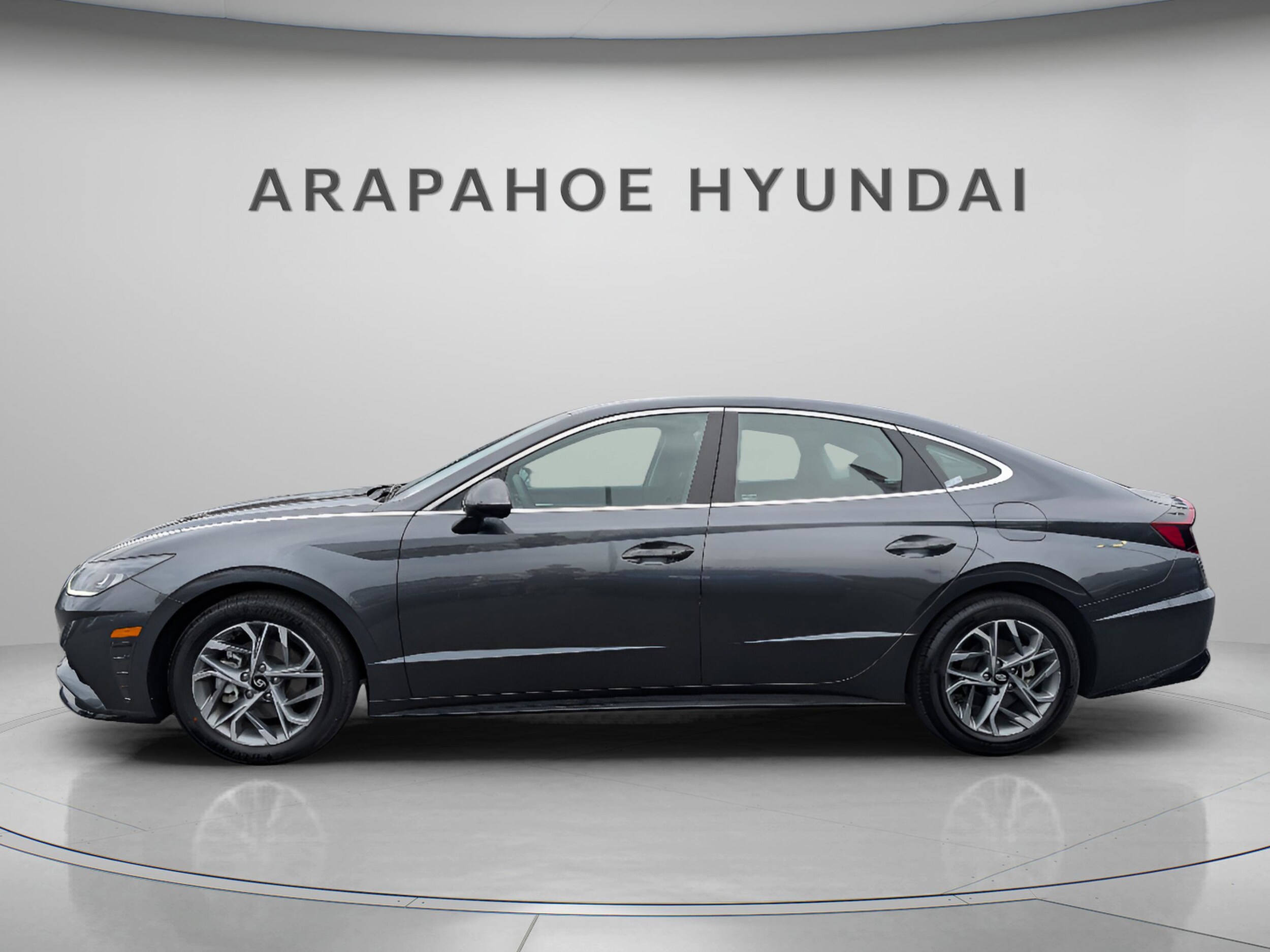 2023 Hyundai Sonata SEL photo 2
