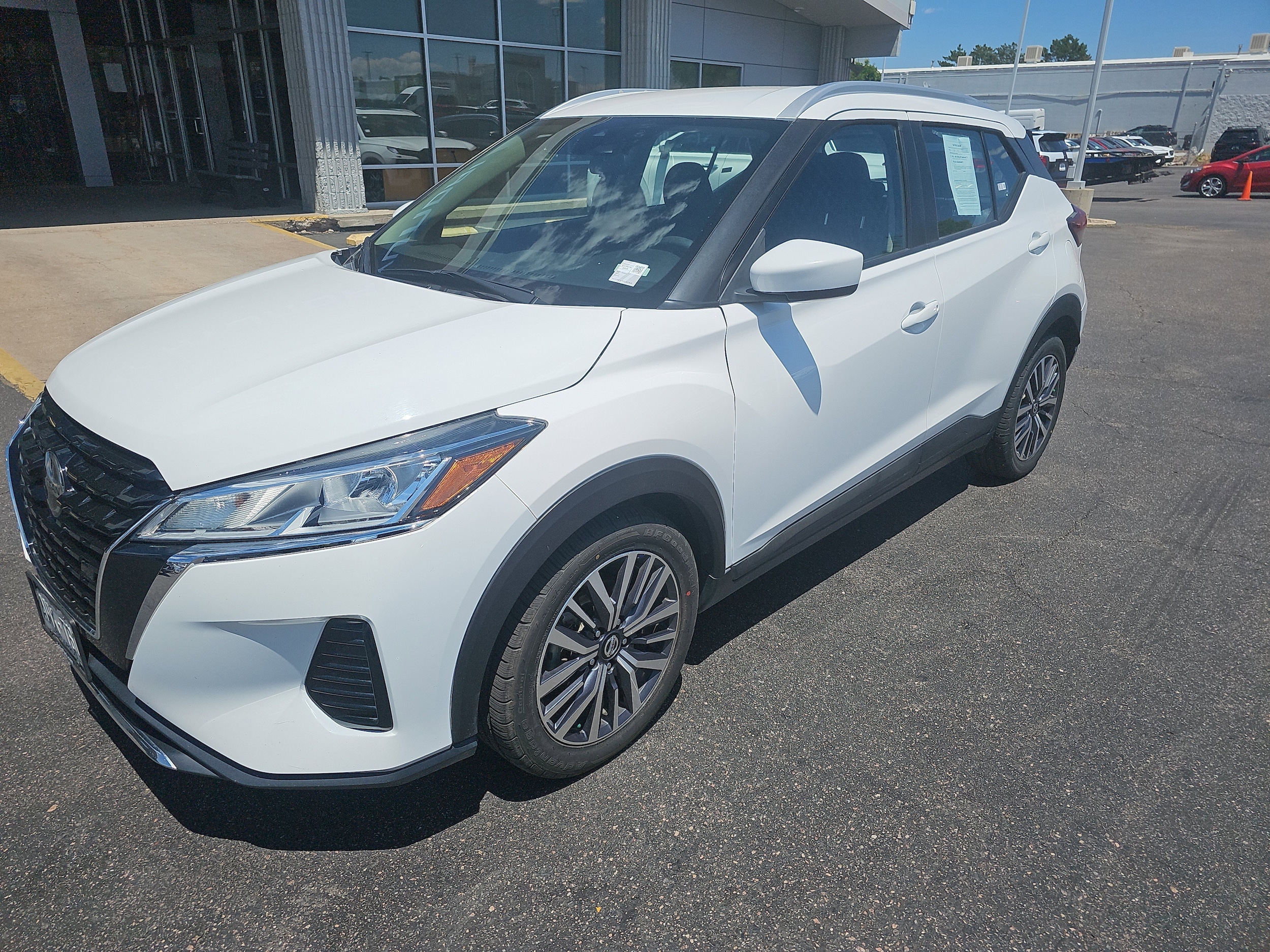 Used 2021 Nissan Kicks SV with VIN 3N1CP5CV7ML485908 for sale in Centennial, CO