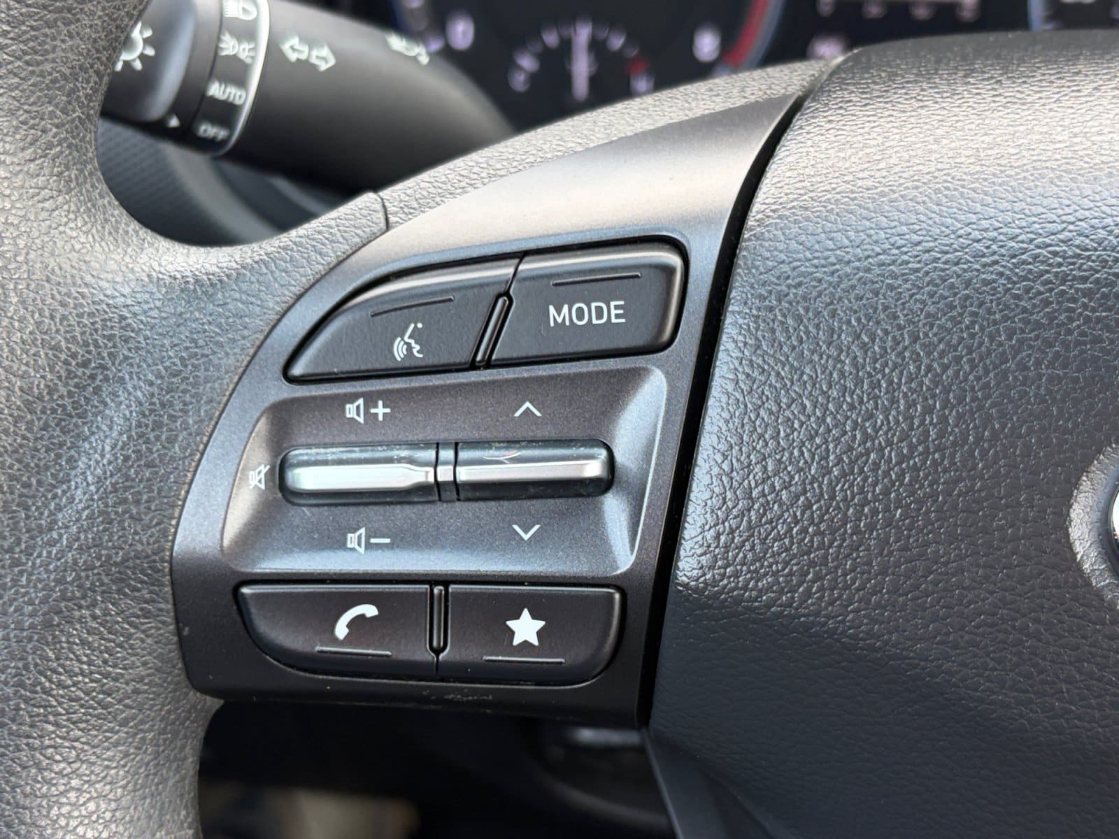 2023 Hyundai Kona SE - Photo 18