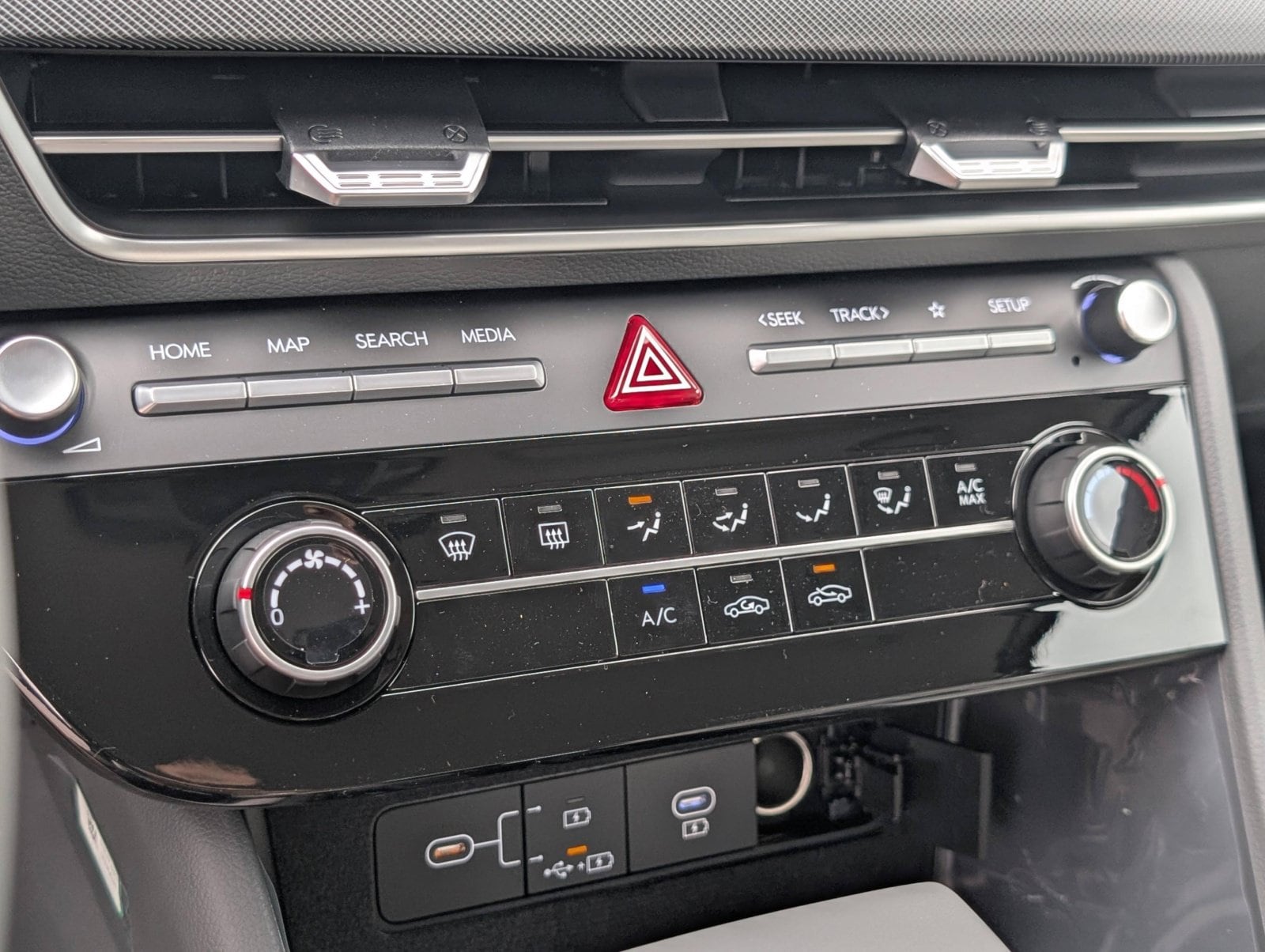 2025 Hyundai Sonata SE - Photo 29