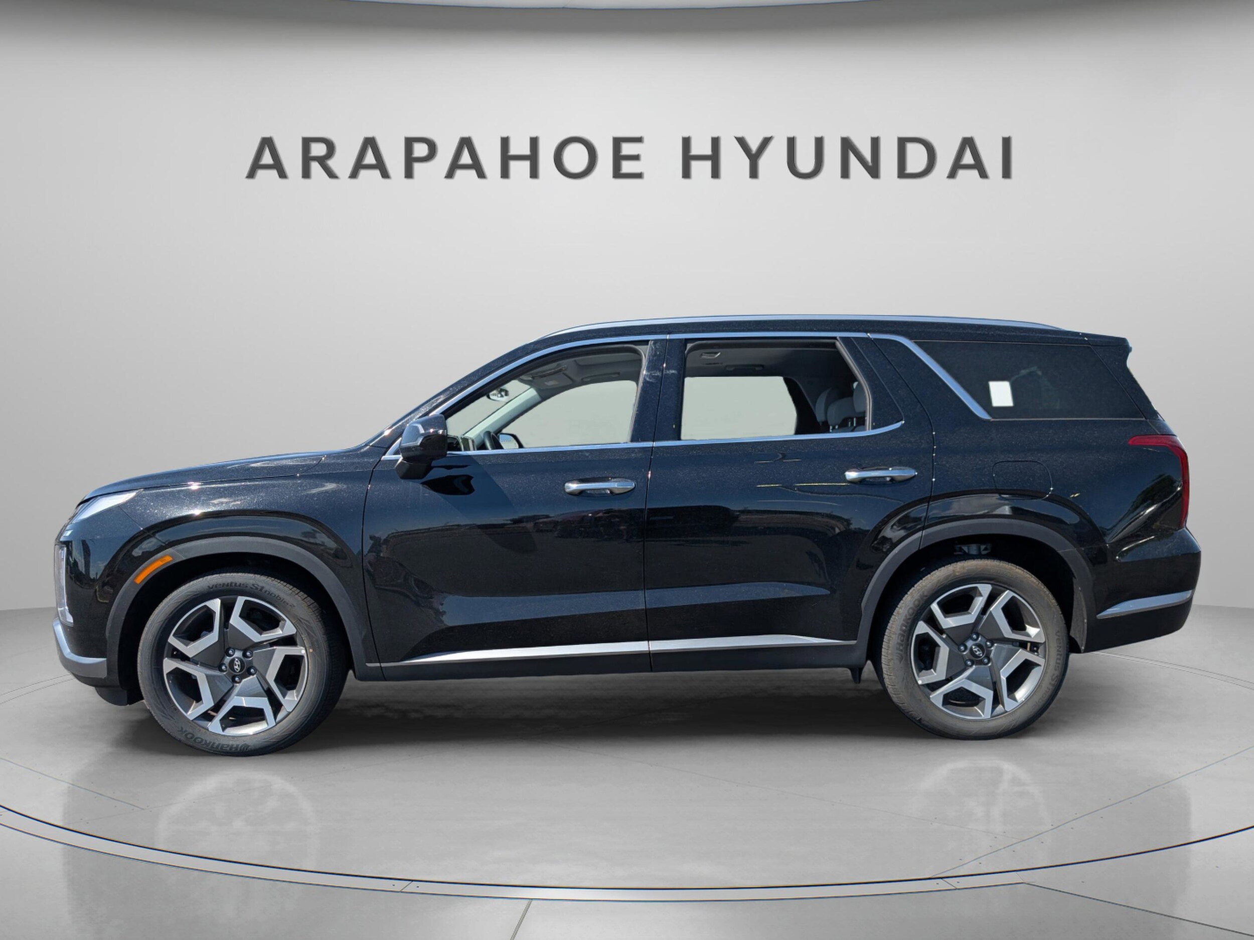 2024 Hyundai Palisade SEL photo 2