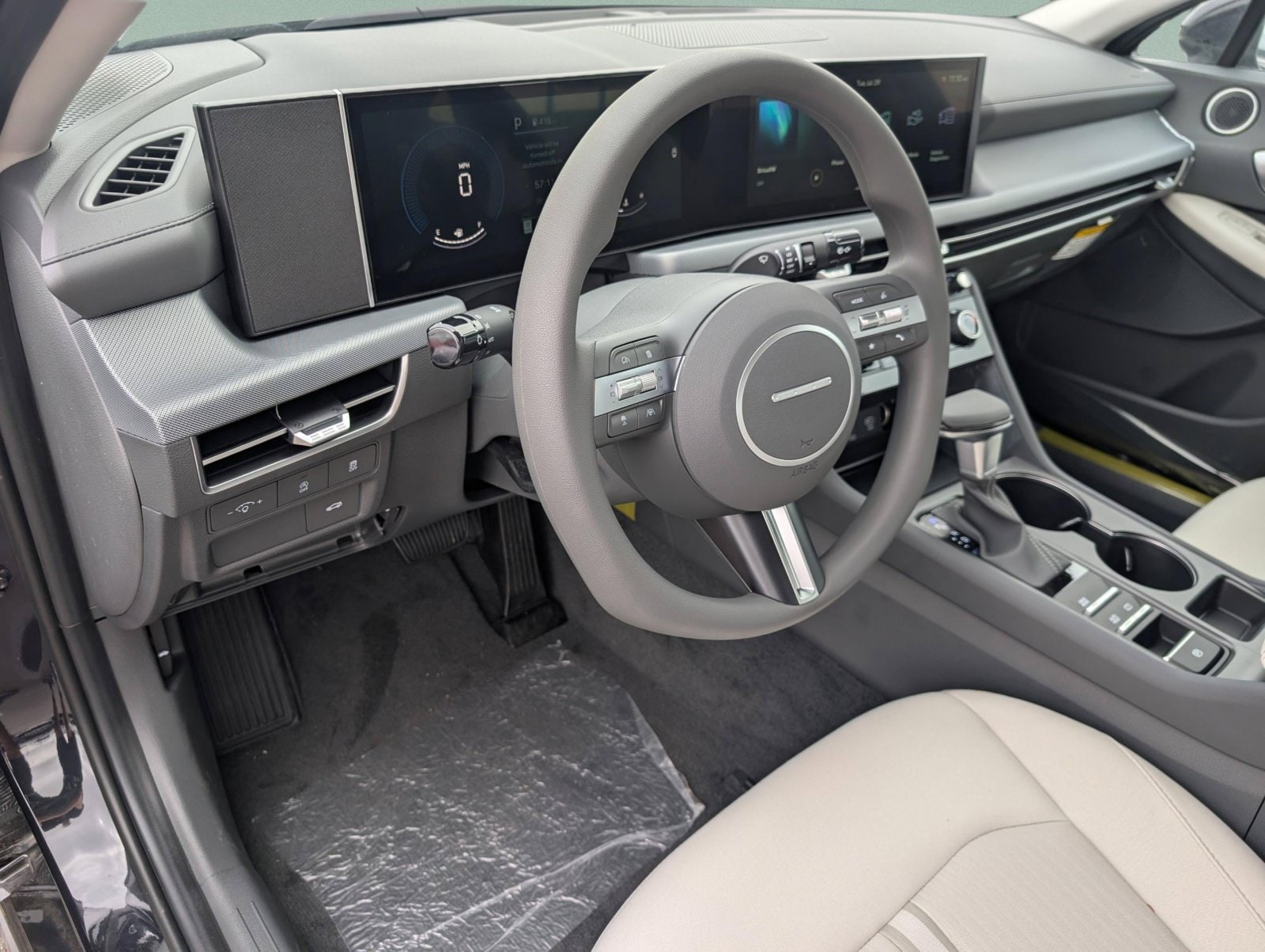 2025 Hyundai Sonata SE - Photo 11