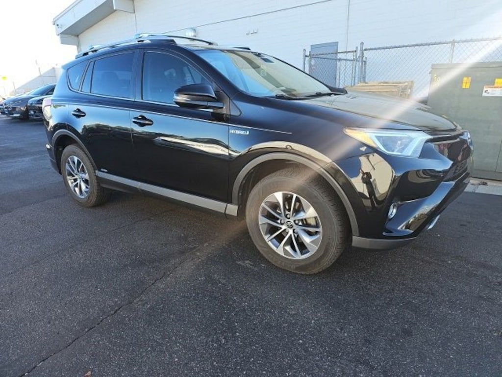 Used 2016 Toyota RAV4 Hybrid XLE SUV