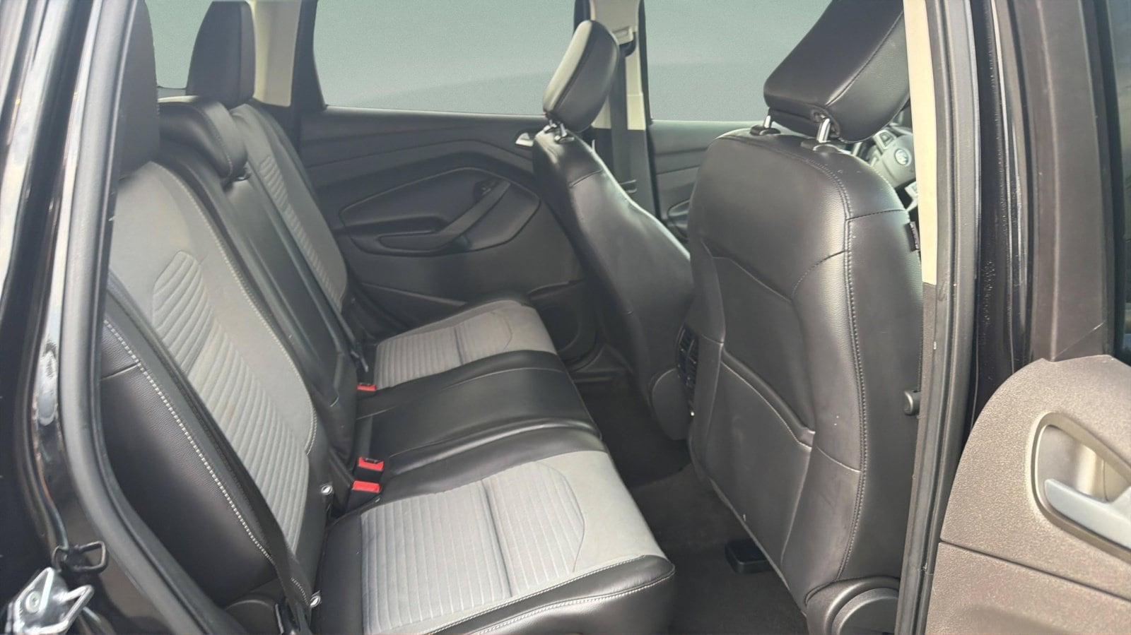2019 Ford Escape SE - Photo 25