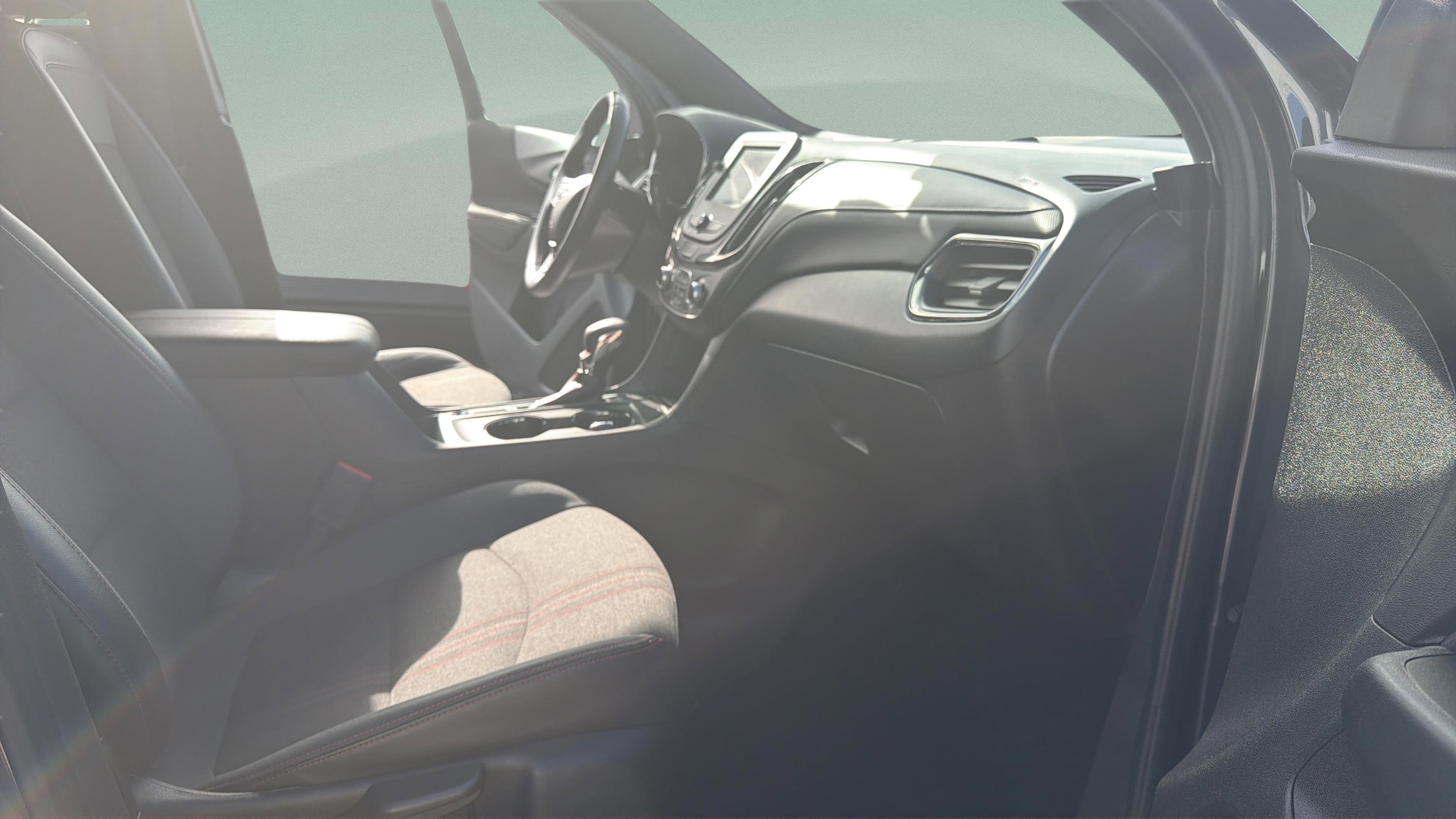 2022 Chevrolet Equinox RS - Photo 23