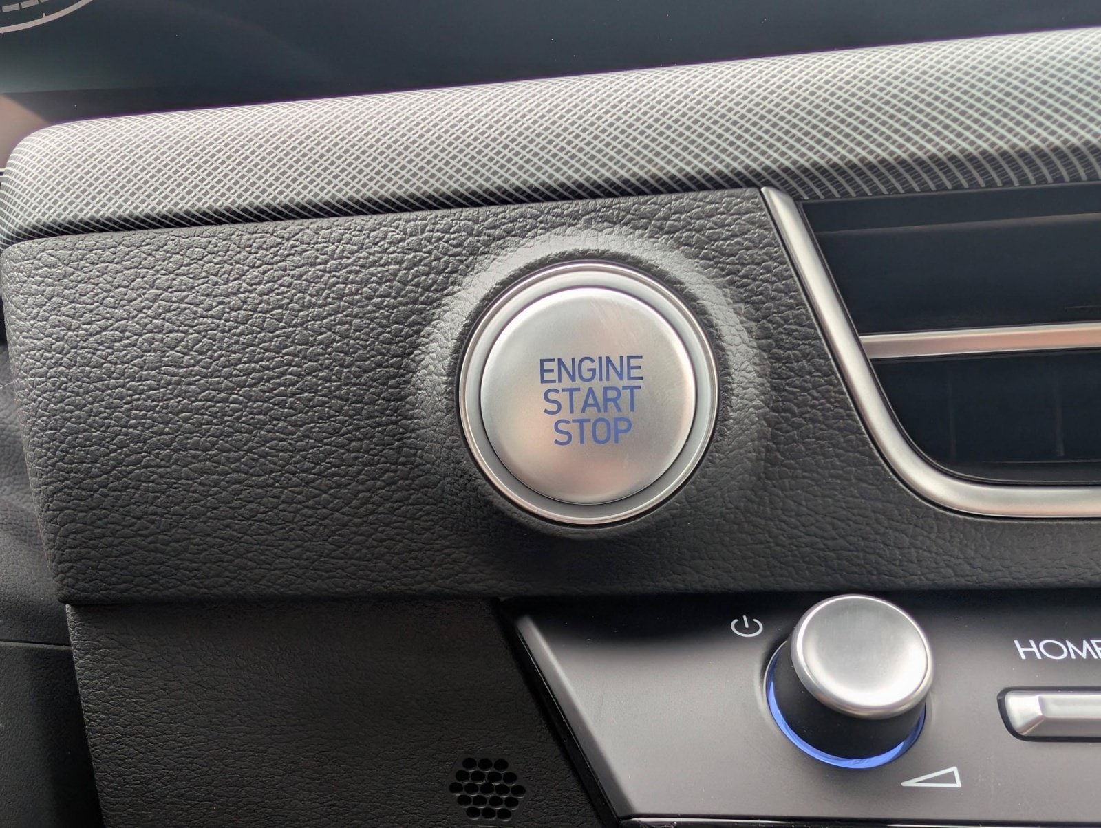 2025 Hyundai Sonata SE - Photo 34