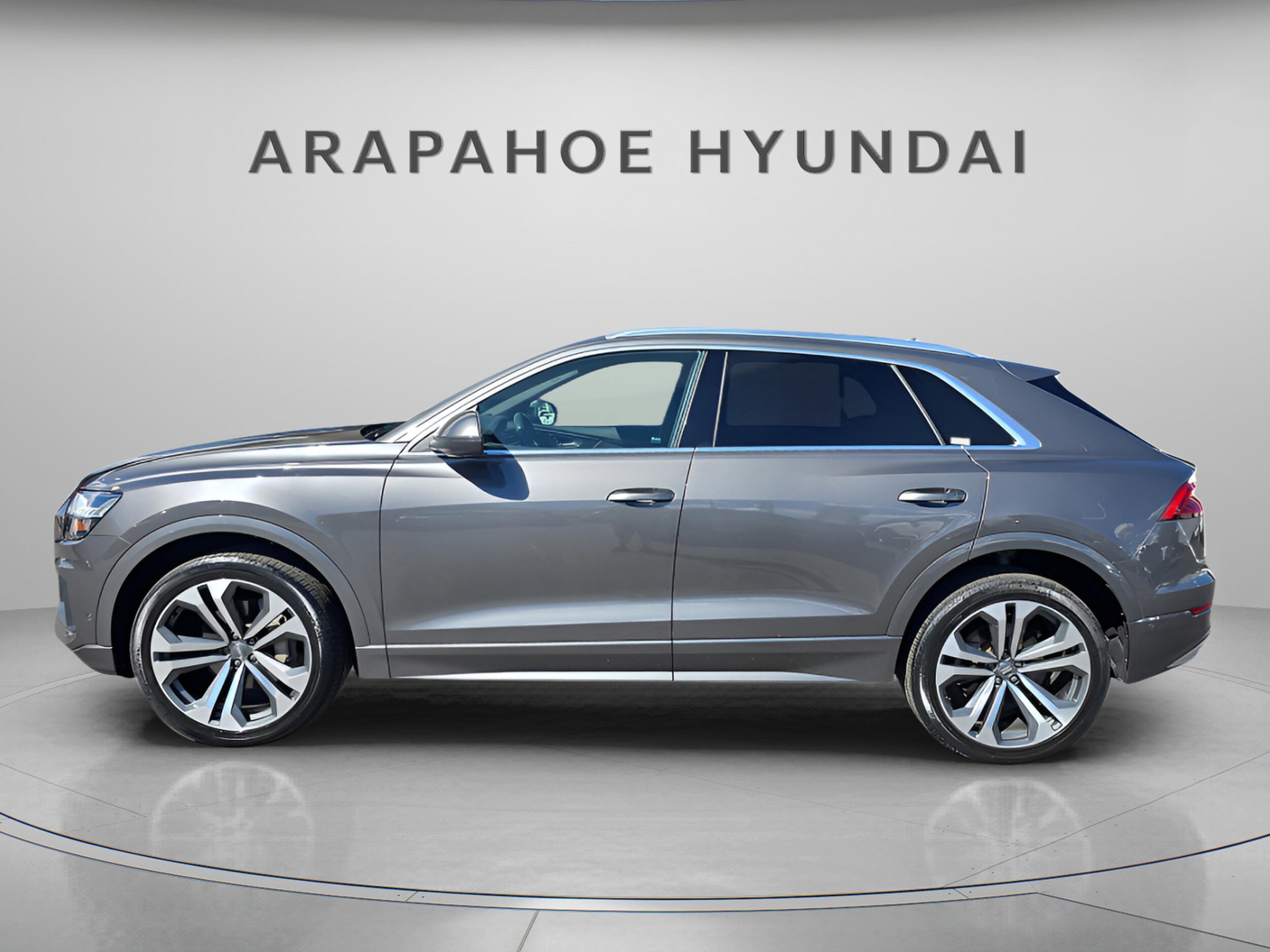 2019 Audi Q8 Premium photo 2