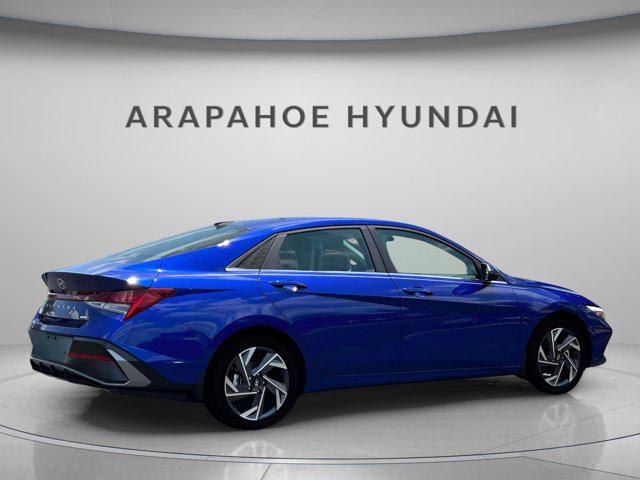 2025 Hyundai Elantra Limited - Photo 7