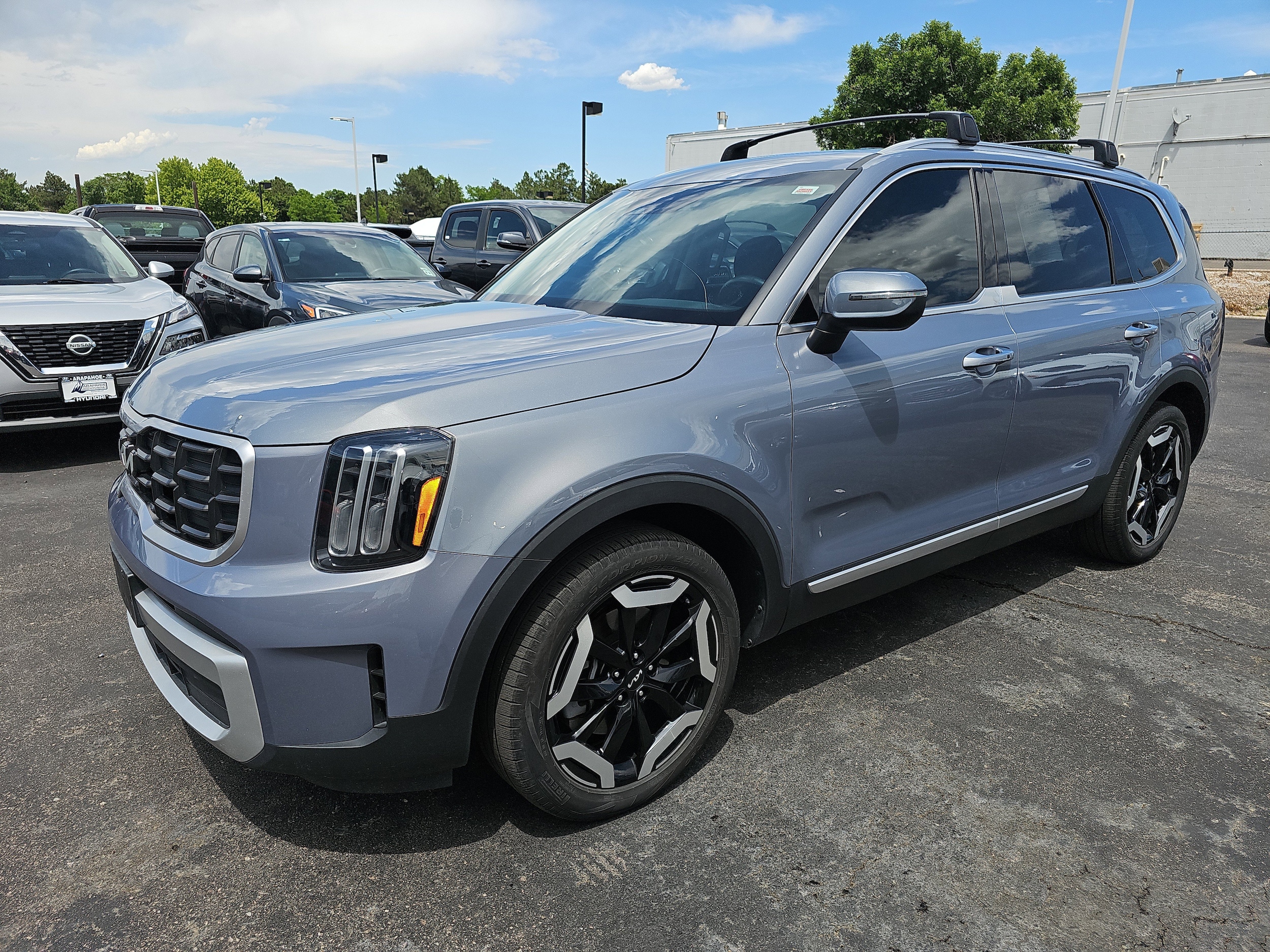 Used 2024 Kia Telluride S with VIN 5XYP6DGC4RG452285 for sale in Centennial, CO
