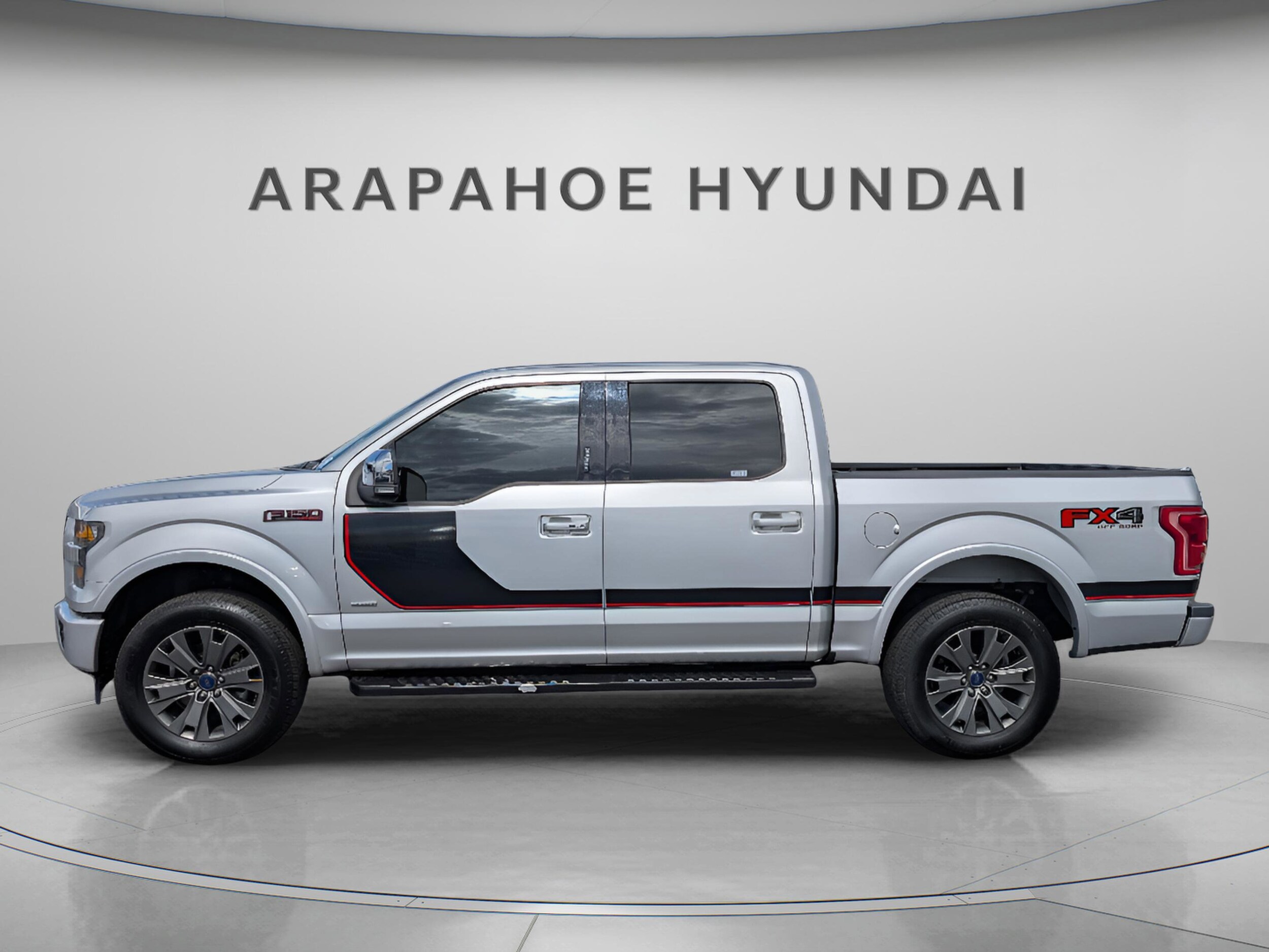 2017 Ford F-150 Lariat photo 2