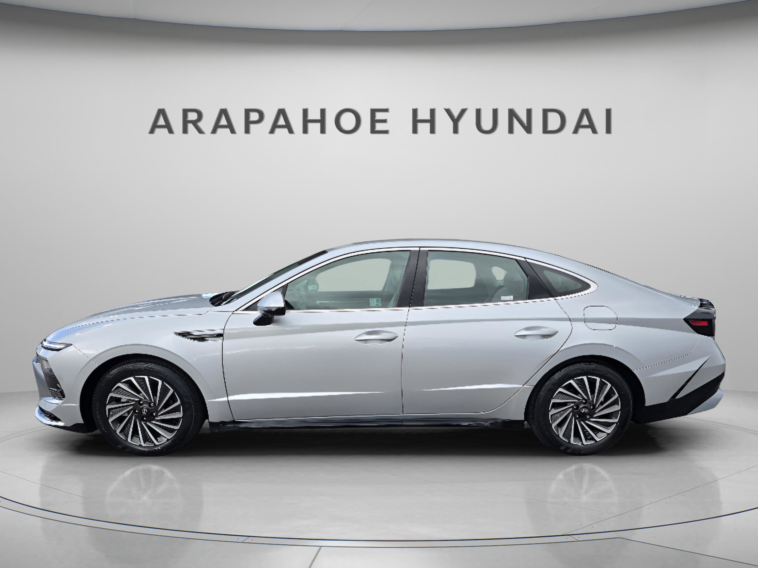 2024 Hyundai Sonata Hybrid SEL photo 2
