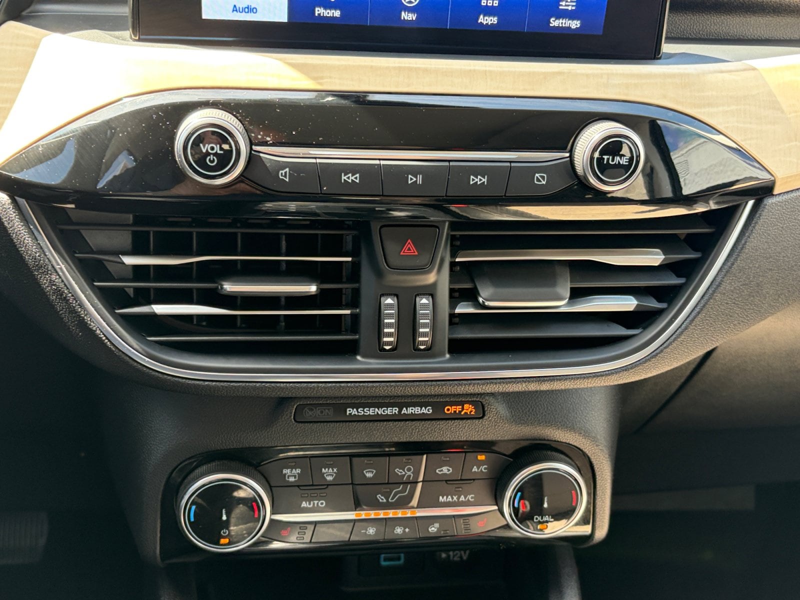 2022 Ford Escape Titanium - Photo 26