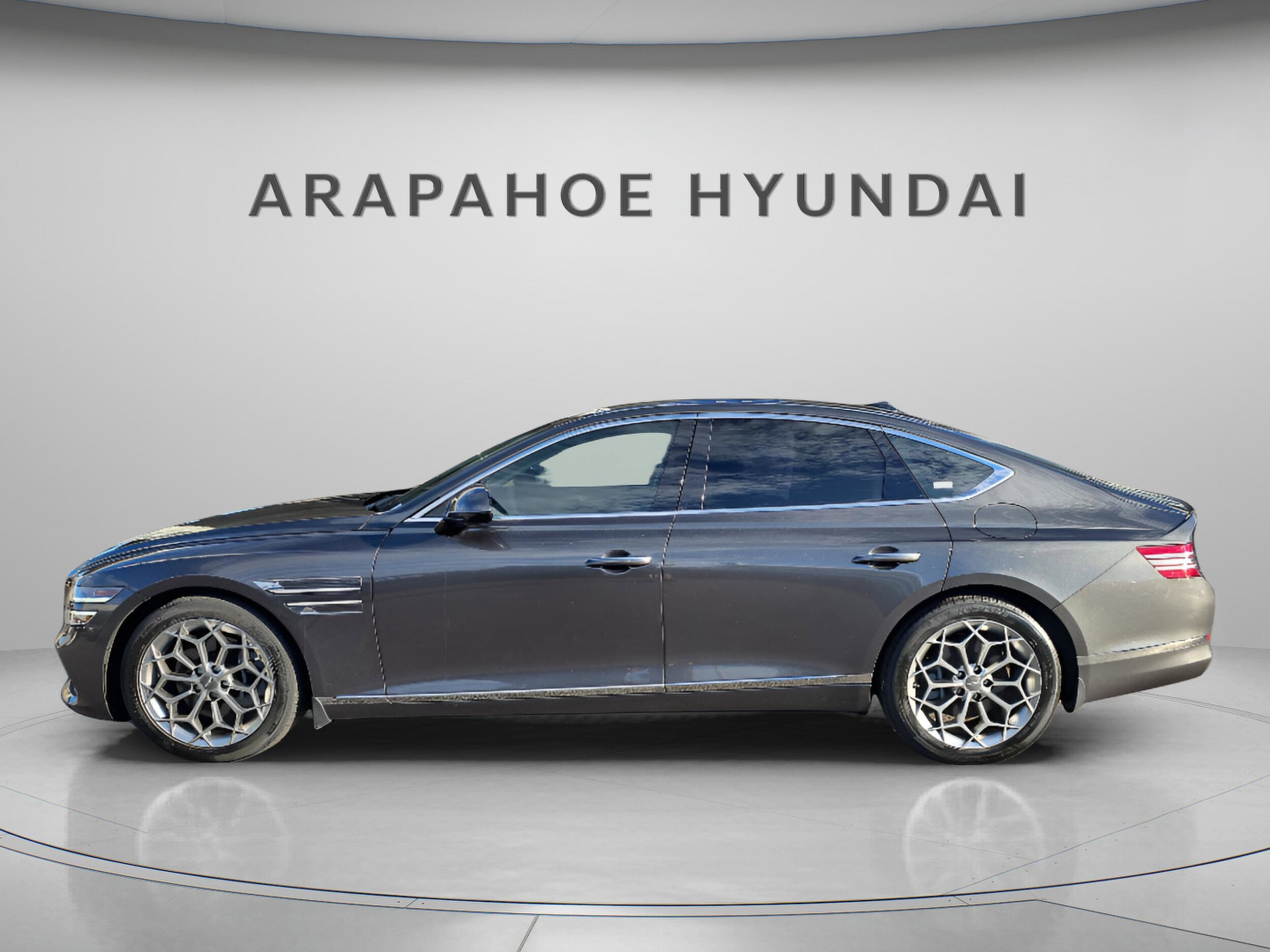 2023 Genesis G80 2.5T AWD photo 2