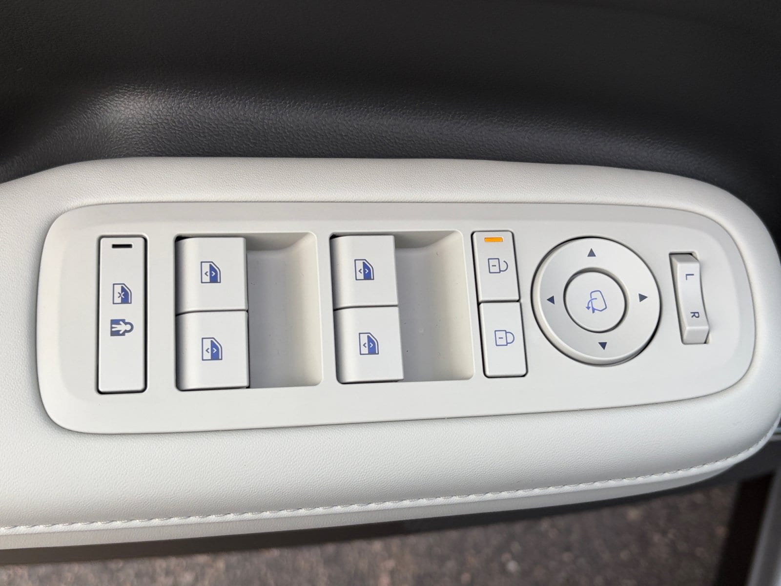 2026 Hyundai Santa Fe Calligraphy - Photo 13
