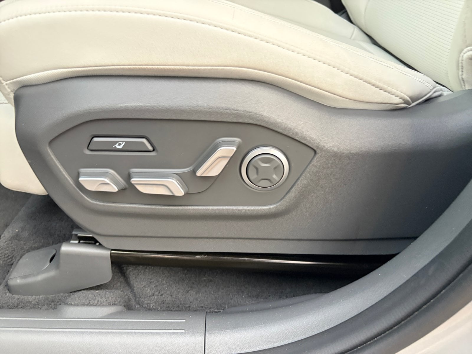 2026 Hyundai Santa Fe Calligraphy - Photo 15
