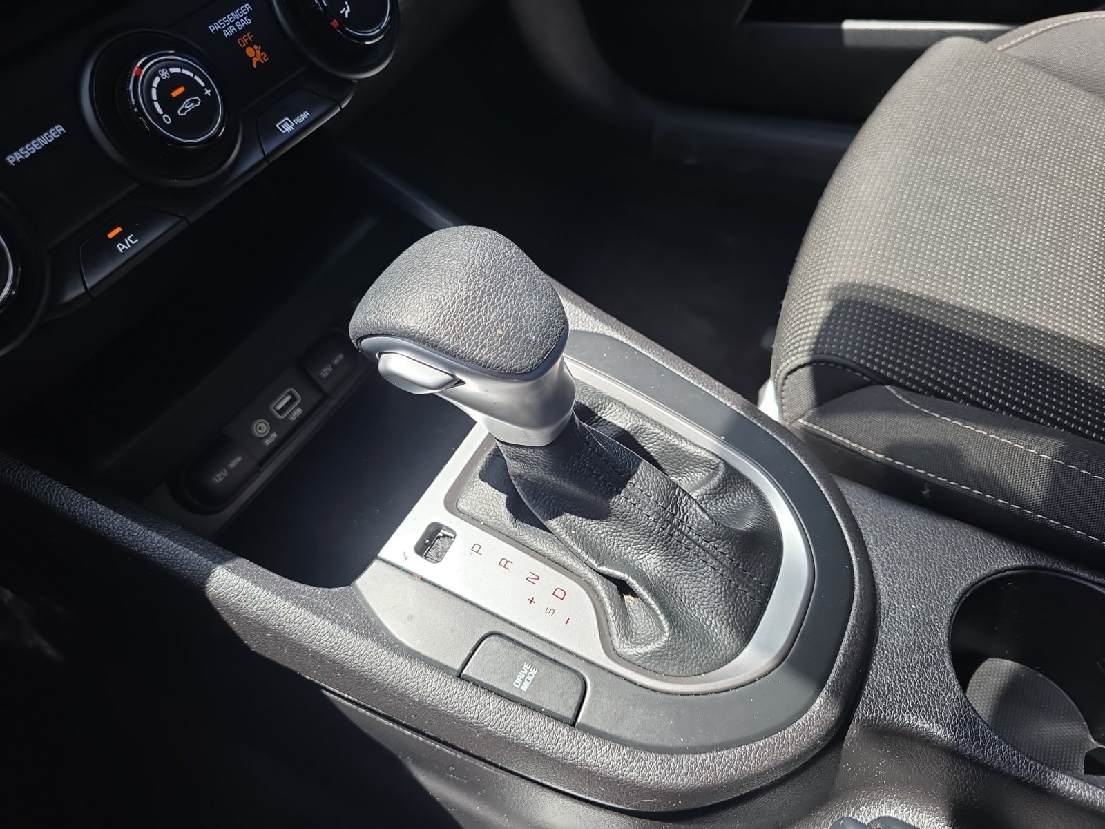 2020 Kia FORTE LXS - Photo 24