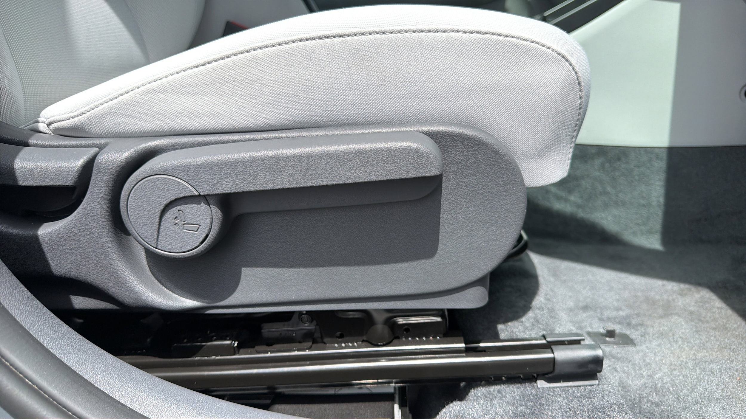 2025 Hyundai Kona SEL Convenience - Photo 25
