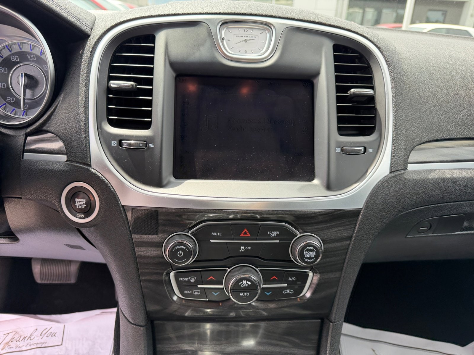 2020 Chrysler 300 Touring - Photo 28