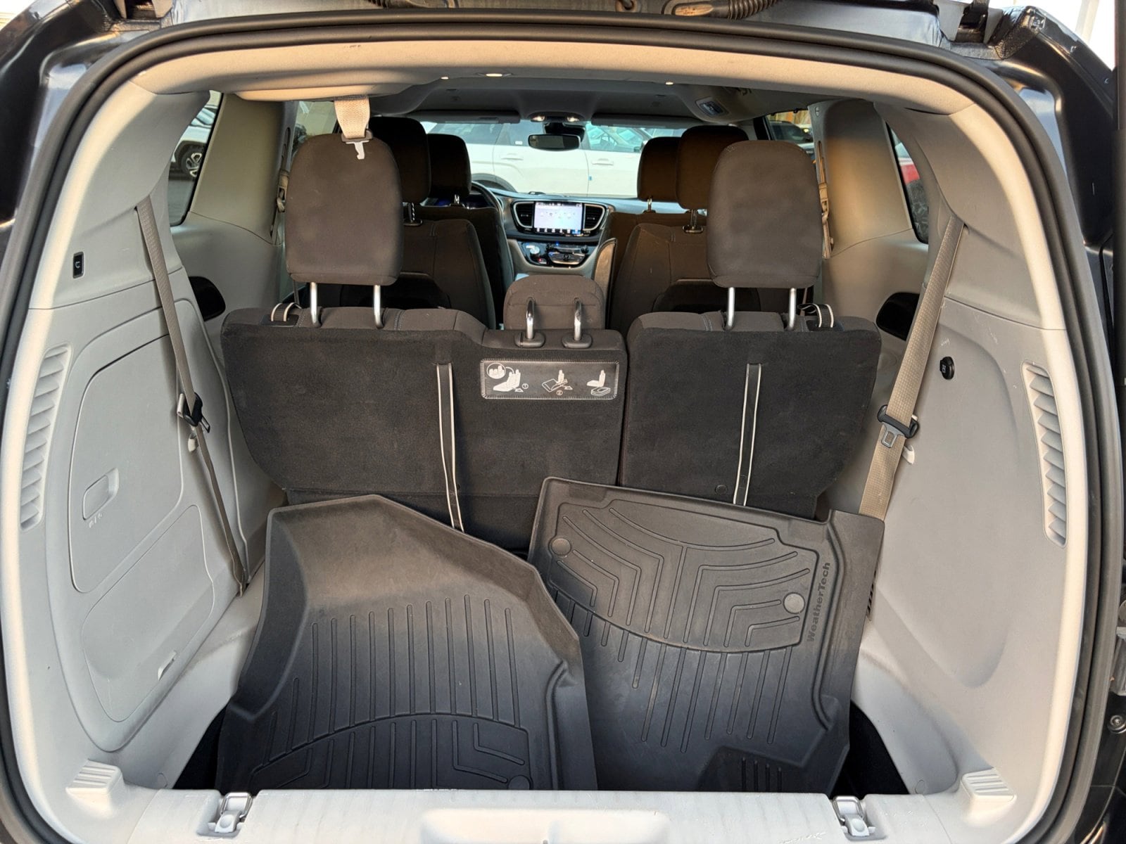 2021 Chrysler Pacifica Hybrid Touring - Photo 29