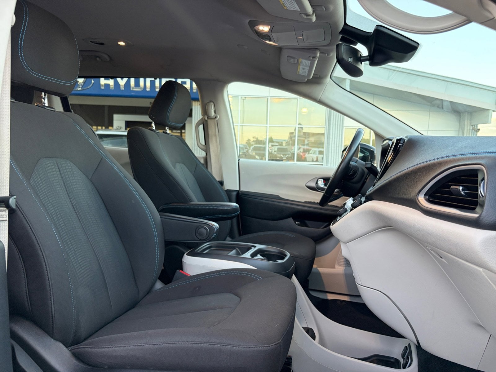 2021 Chrysler Pacifica Hybrid Touring - Photo 32