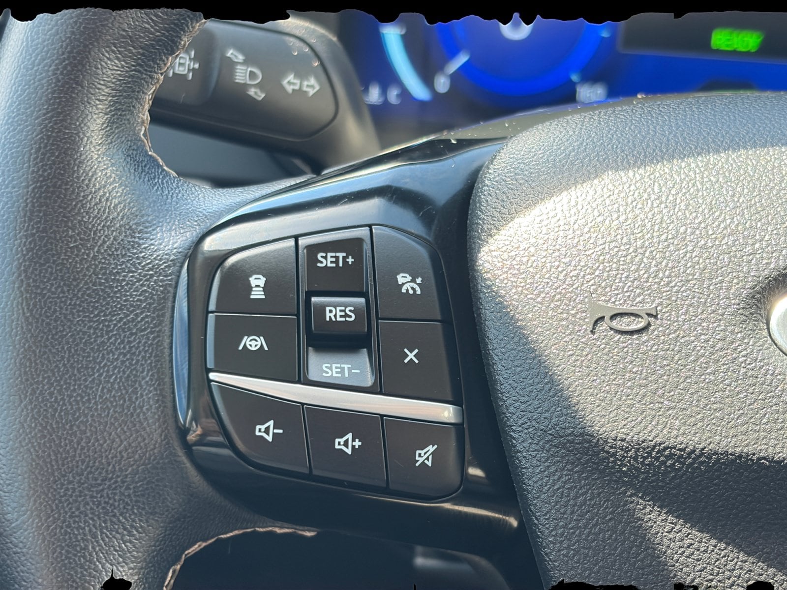 2022 Ford Escape Titanium - Photo 18