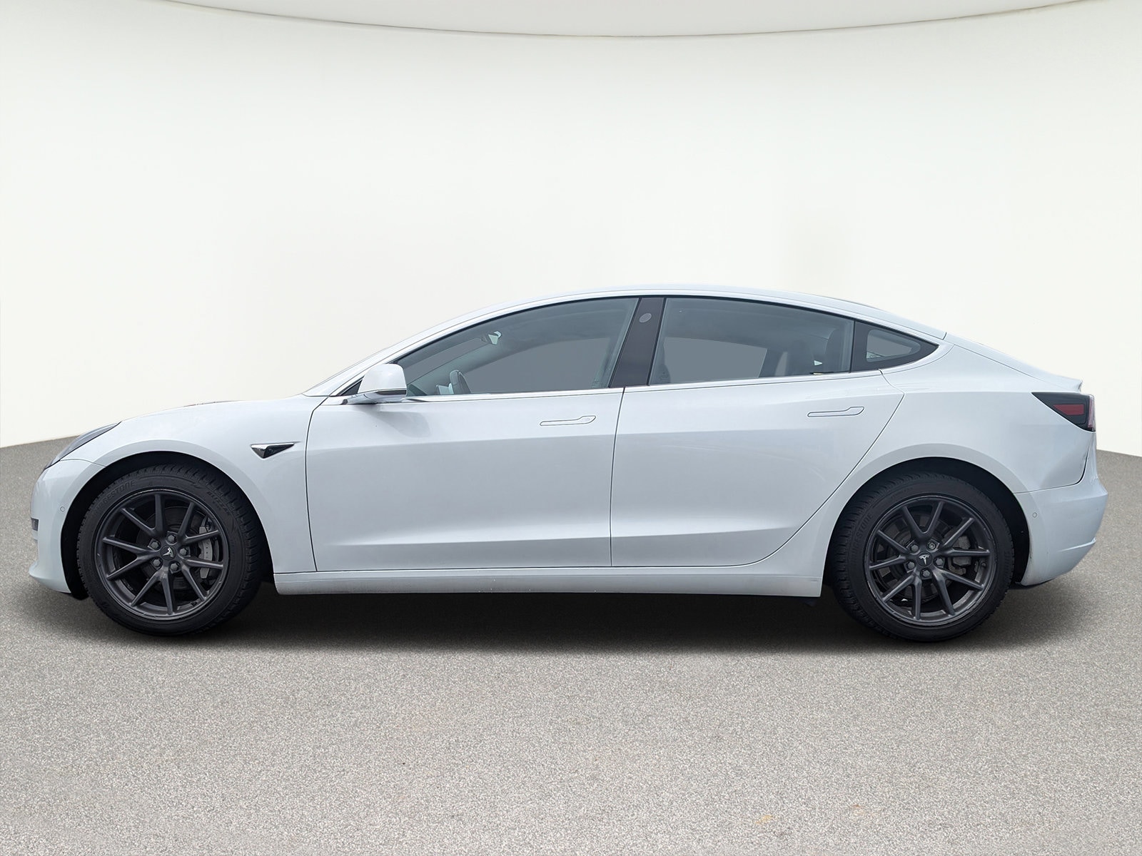 Used 2018 Tesla Model 3 Long Range Dual Motor with VIN 5YJ3E1EB1JF108466 for sale in Centennial, CO