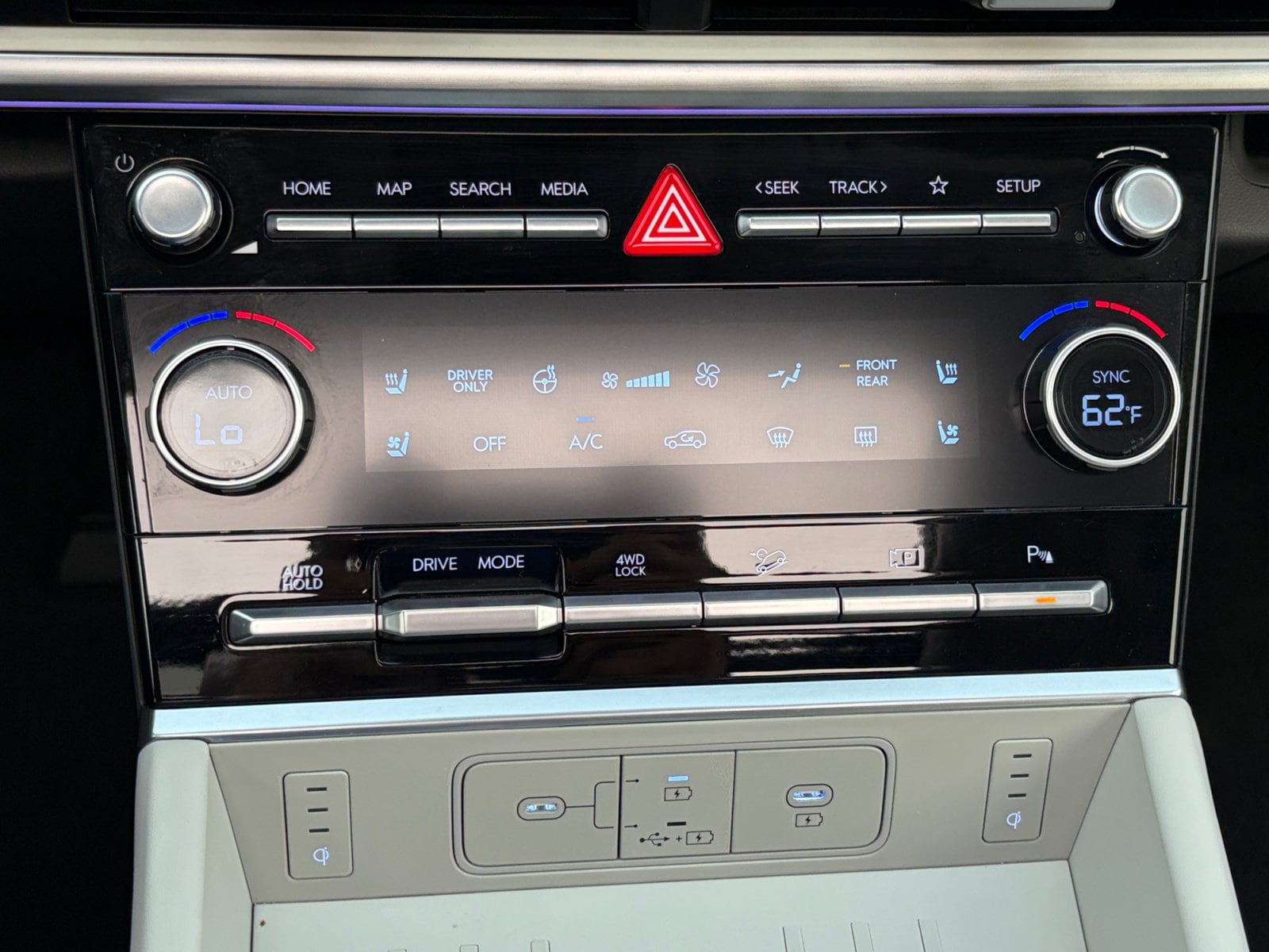 2026 Hyundai Santa Fe Calligraphy - Photo 26