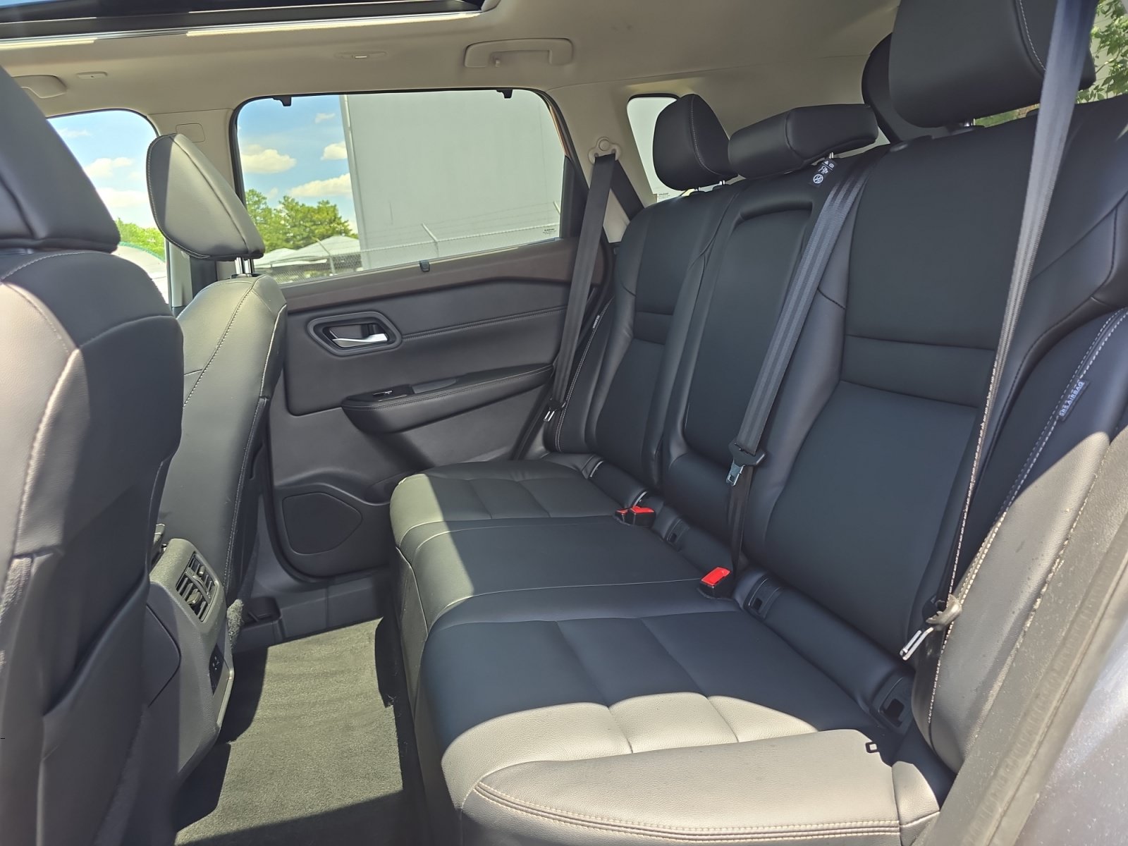 2022 Nissan Rogue SL - Photo 16
