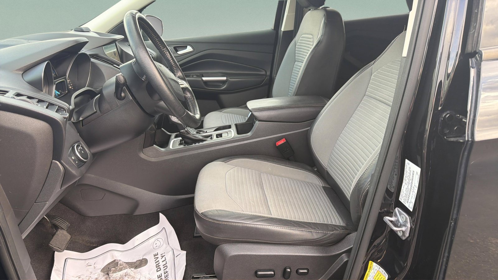 2019 Ford Escape SE - Photo 16