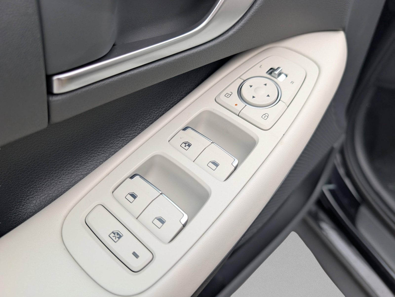2025 Hyundai Sonata SE - Photo 14