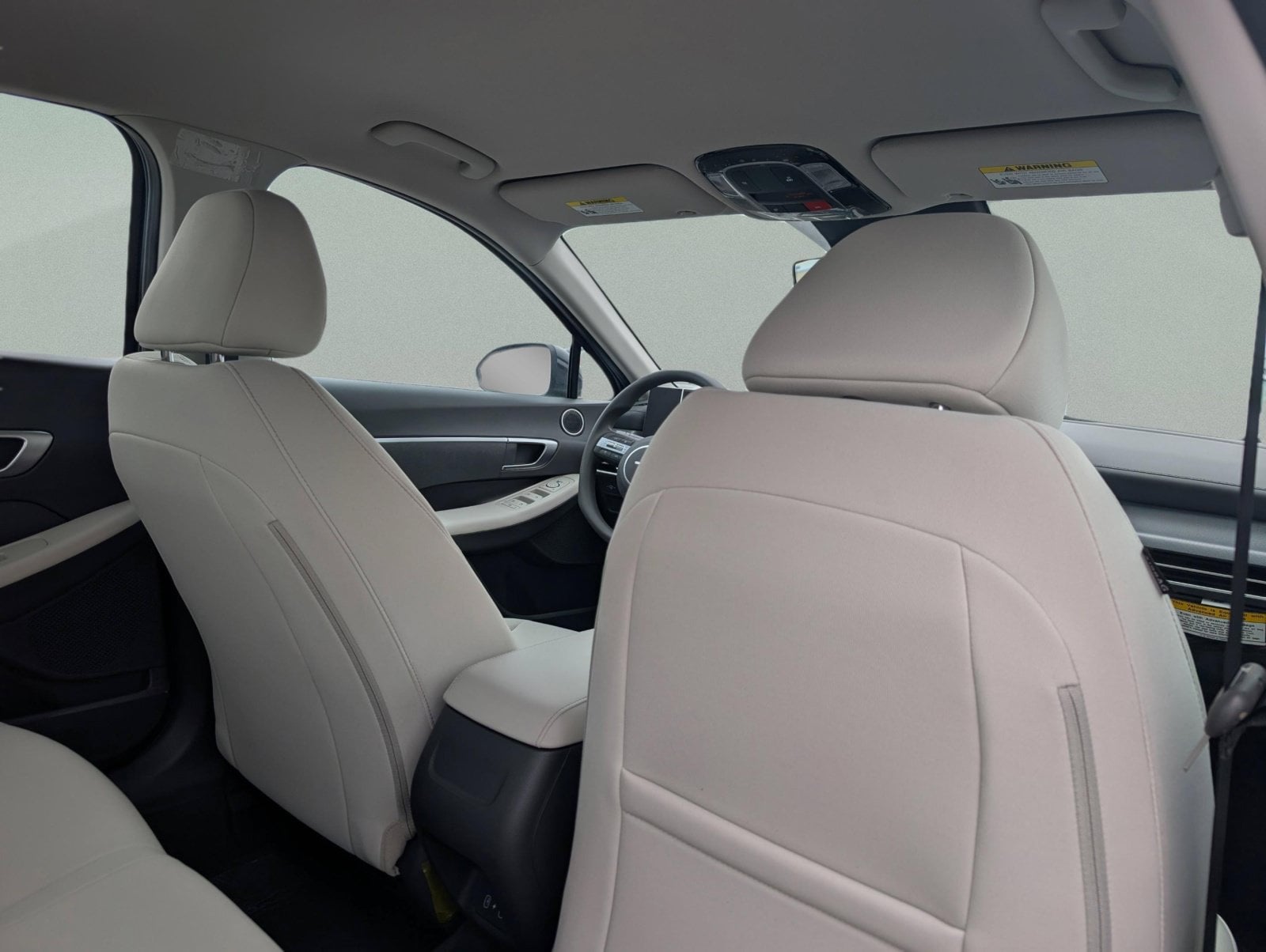 2025 Hyundai Sonata SE - Photo 19