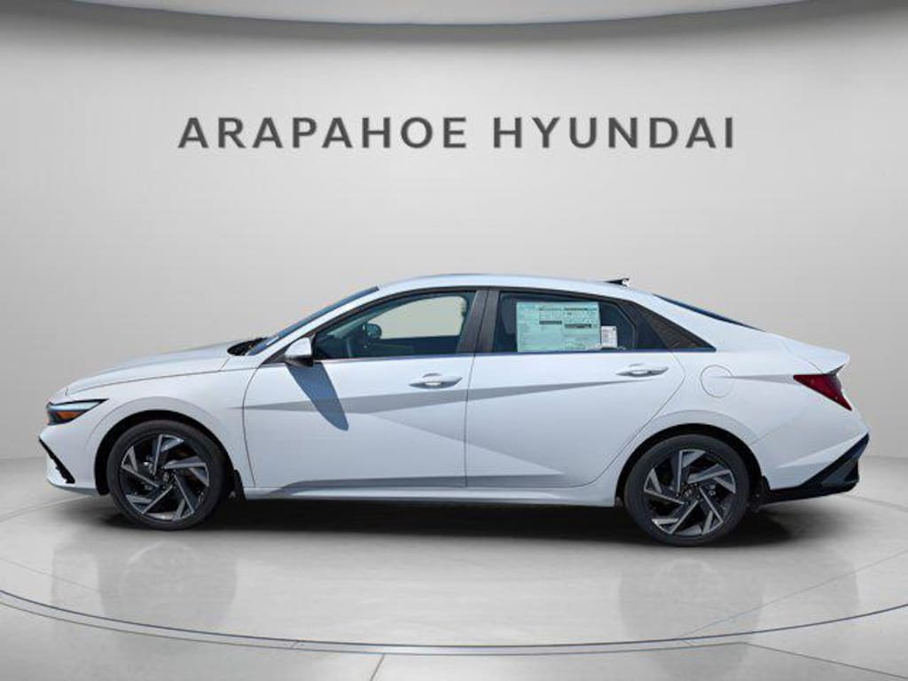 New 2025 Hyundai Elantra Limited Sedan