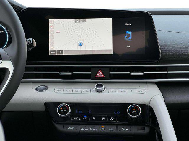 2025 Hyundai Elantra Limited - Photo 19