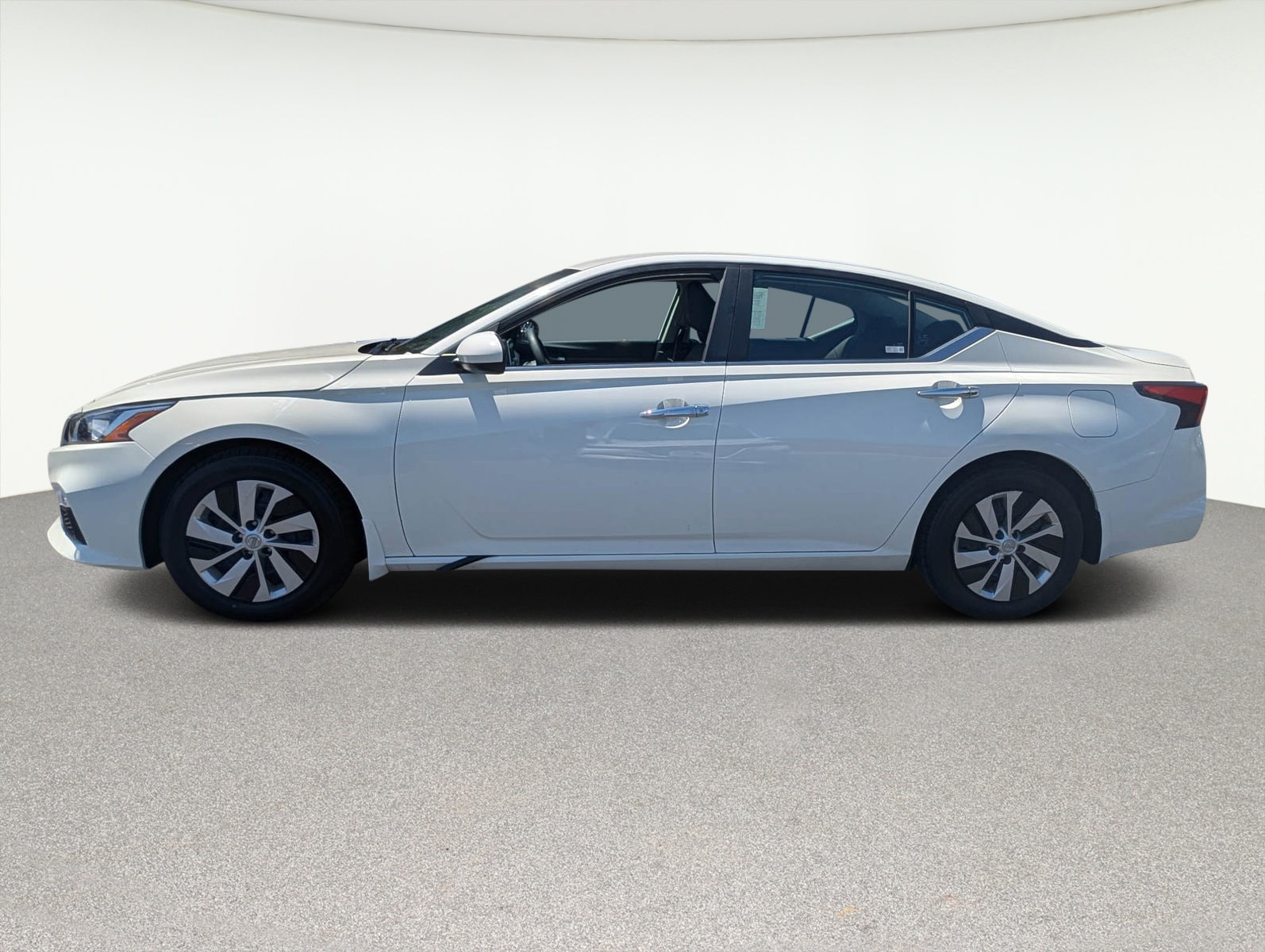 Used 2020 Nissan Altima S with VIN 1N4BL4BV0LN304989 for sale in Centennial, CO