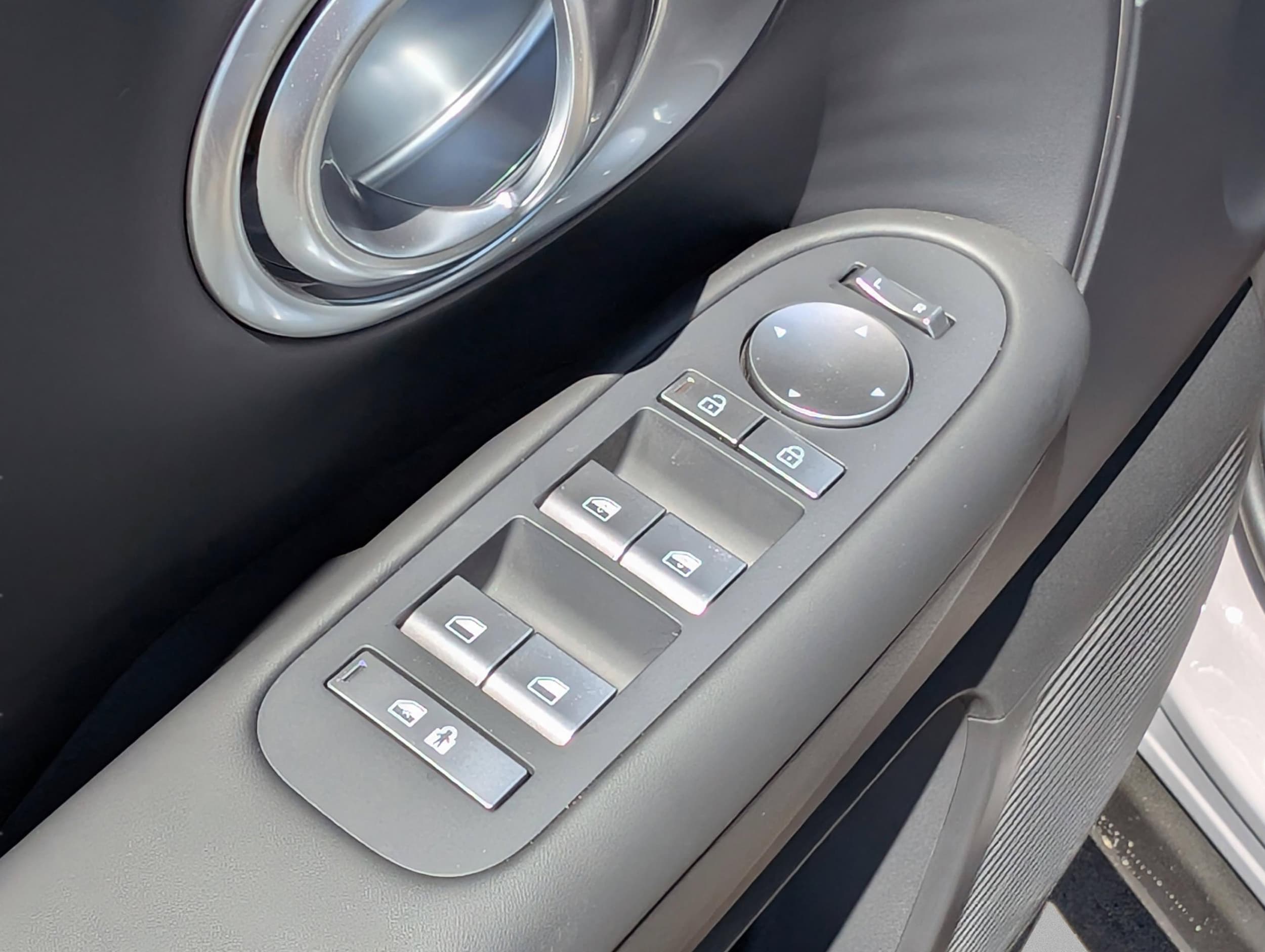 2026 Hyundai IONIQ 9 SE - Photo 13