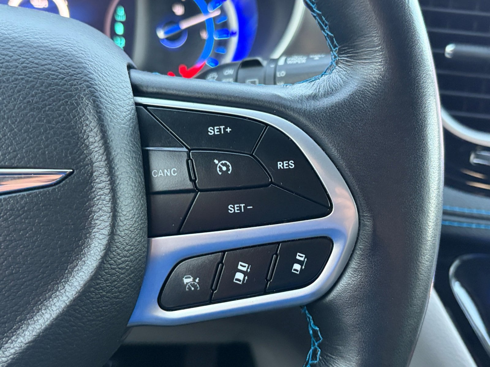 2021 Chrysler Pacifica Hybrid Touring - Photo 19