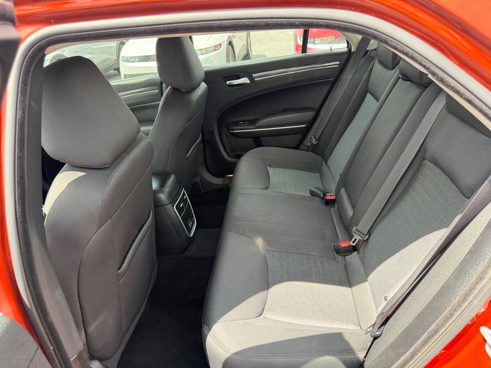 2020 Chrysler 300 Touring - Photo 17