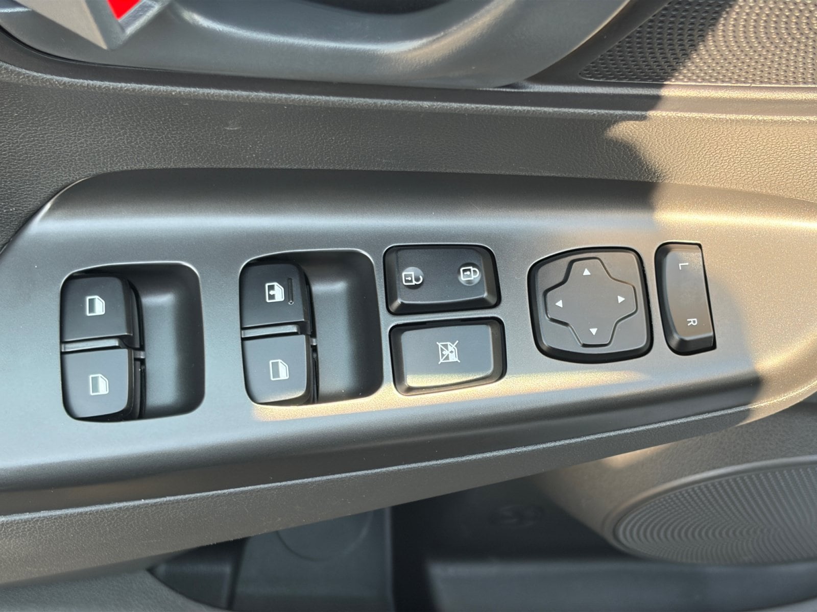 2023 Hyundai Kona SE - Photo 13