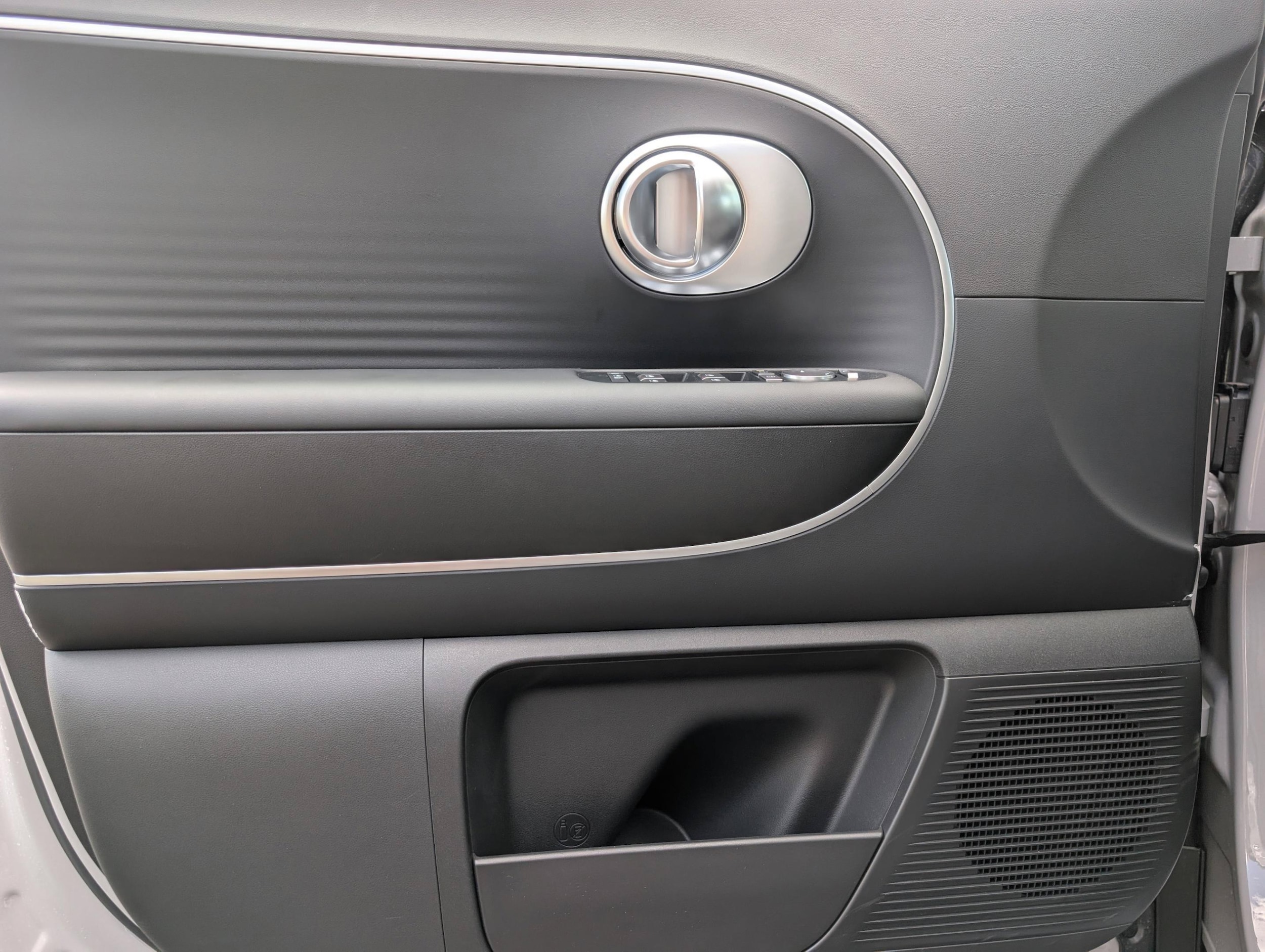 2026 Hyundai IONIQ 9 SE - Photo 13