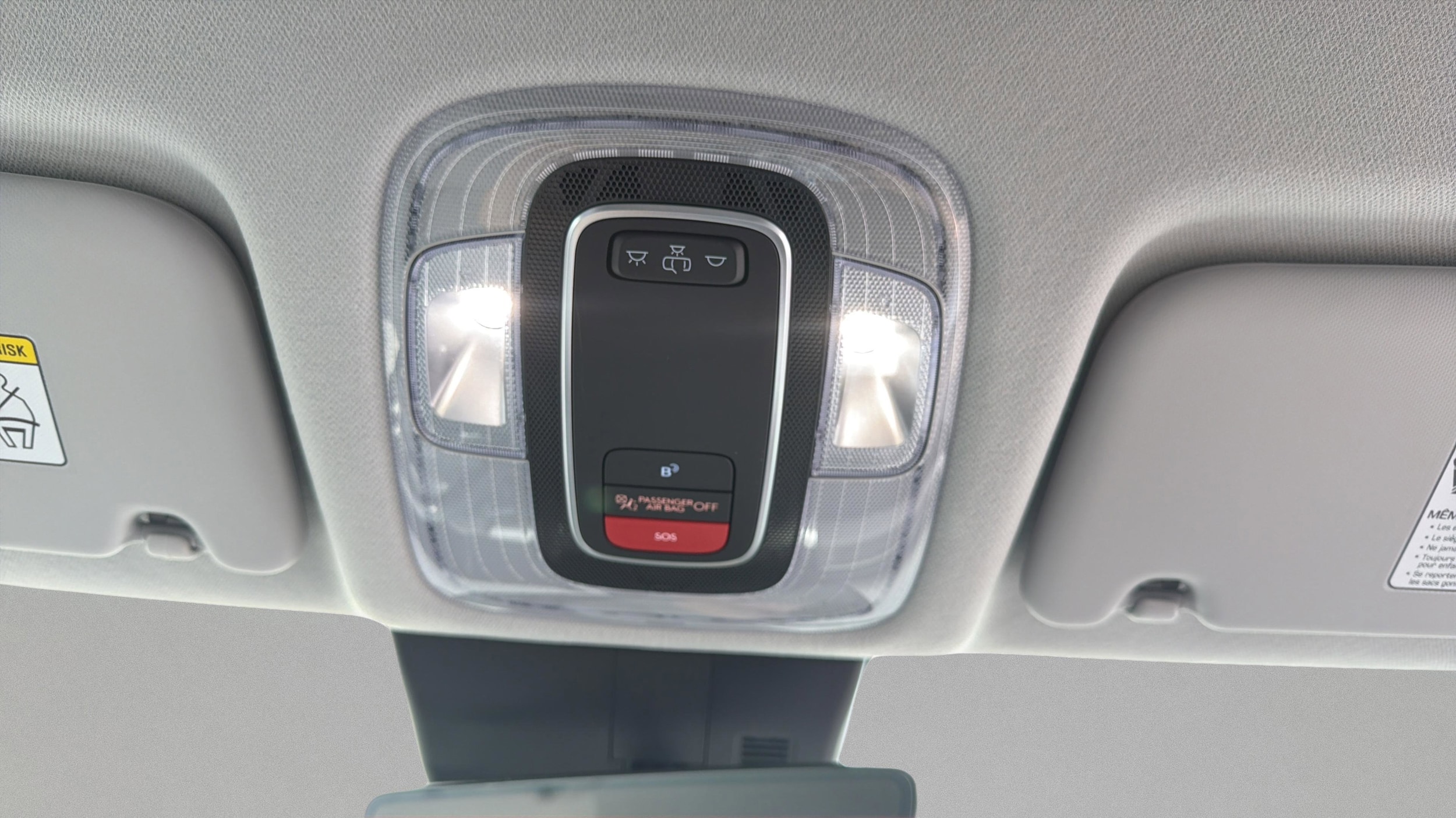 2025 Hyundai Kona SEL Convenience - Photo 31
