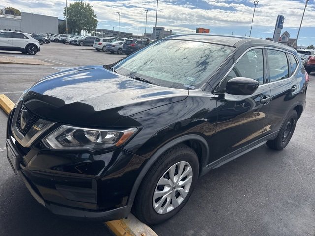 2019 Nissan Rogue S photo 2