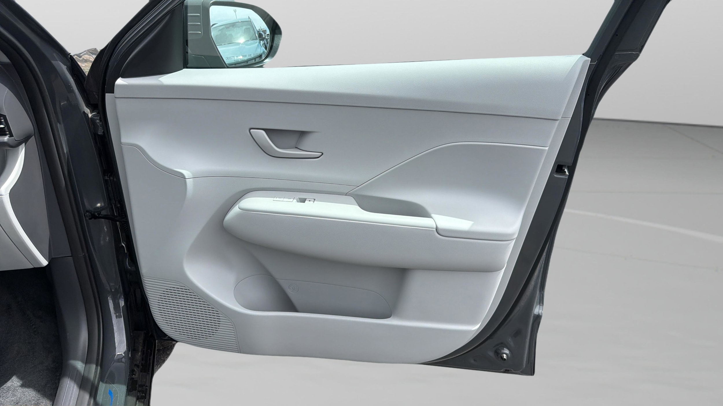 2025 Hyundai Kona SEL Convenience - Photo 26