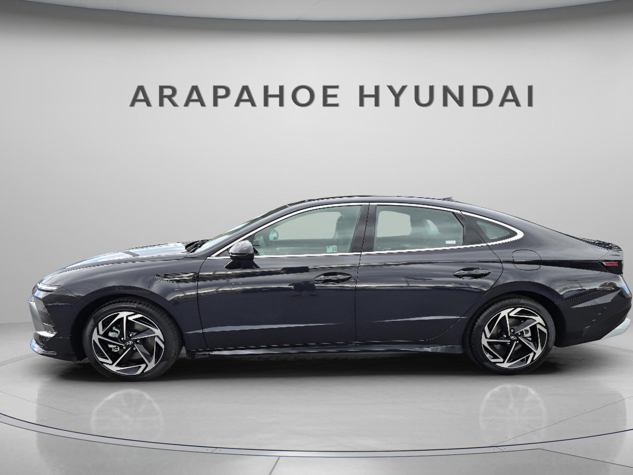 2024 Hyundai Sonata SEL photo 2