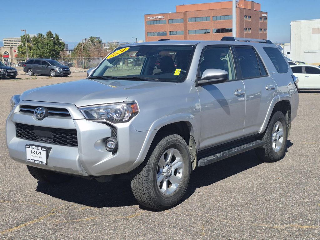 2024 Toyota 4Runner SR5 photo 4