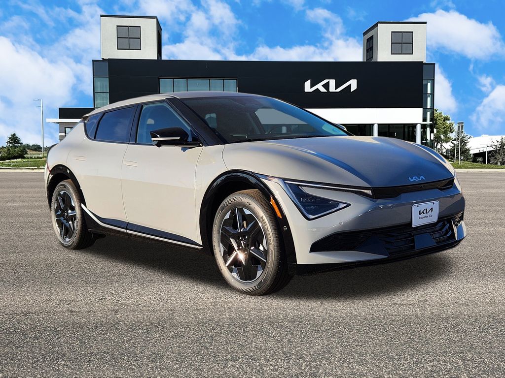2025 Kia EV6 Wind photo 2
