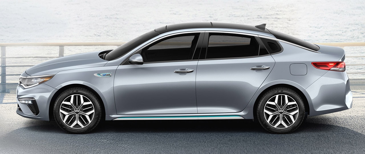 Experience the 2020 Kia Optima Hybrid Near Englewood CO