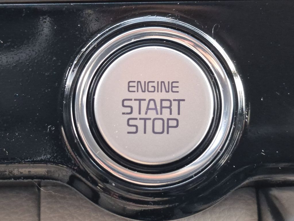 2023 Kia Carnival SX - Photo 29