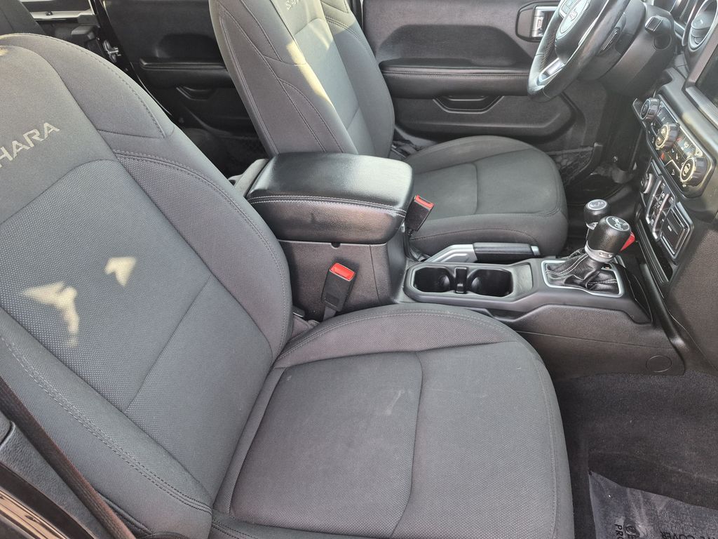 2018 Jeep All-New Wrangler Unlimited Sahara - Photo 17